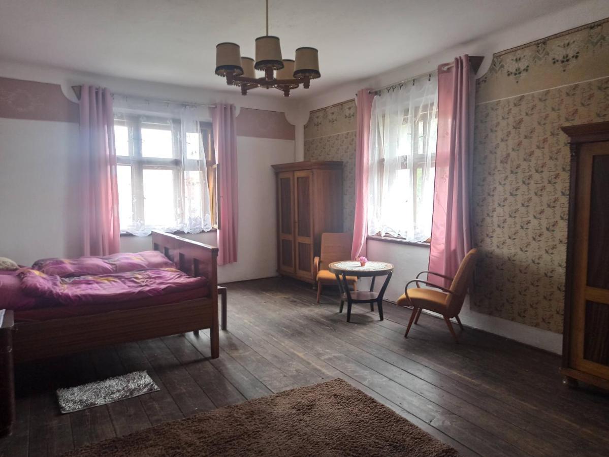 Apartman Menany Exterior foto